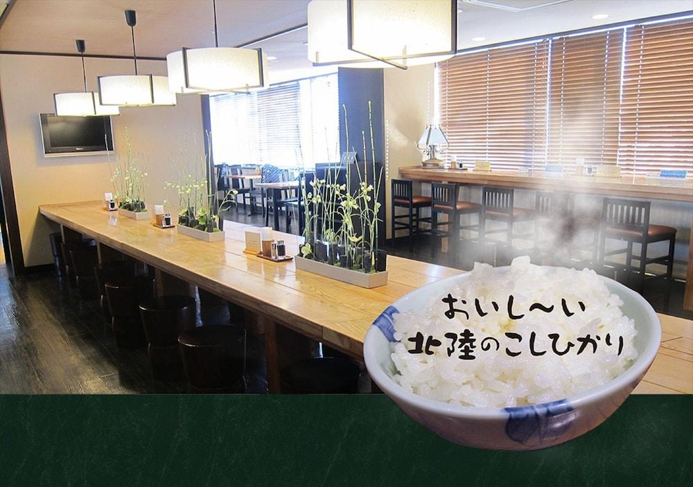 Uozu Manten Hotel Ekimae ภายนอก รูปภาพ