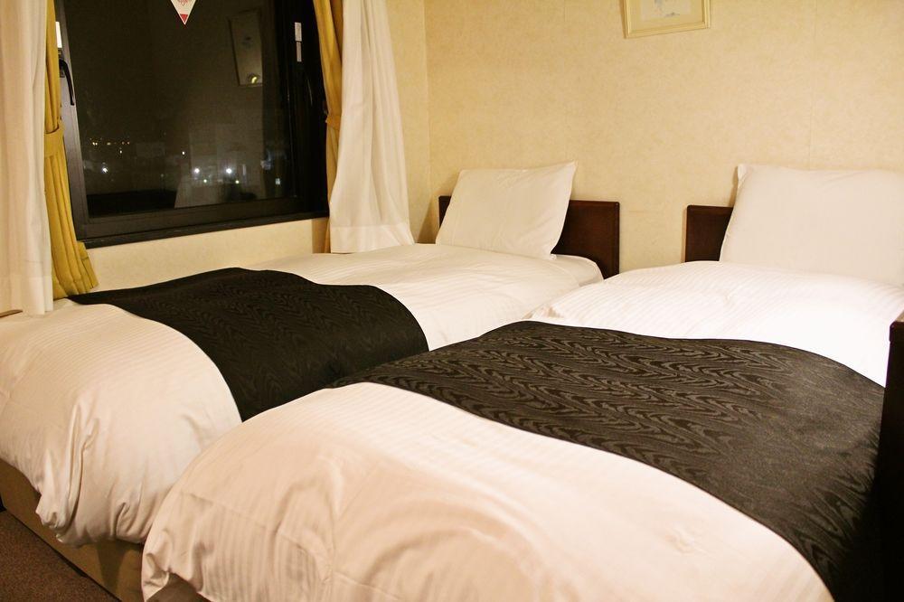 Uozu Manten Hotel Ekimae ภายนอก รูปภาพ
