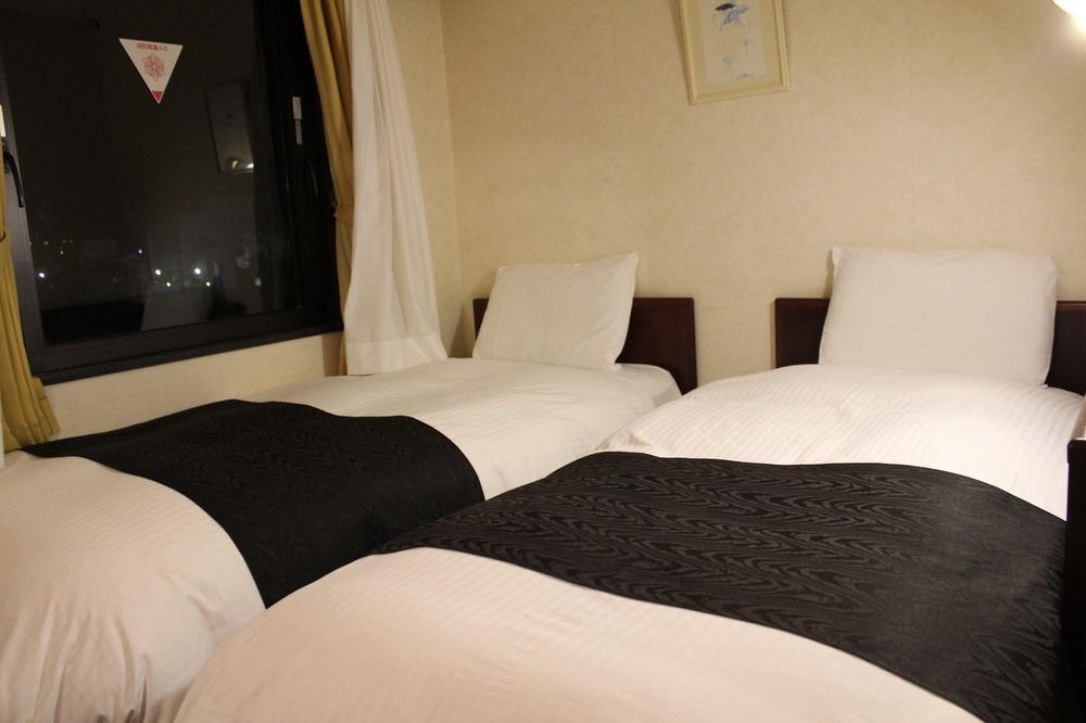 Uozu Manten Hotel Ekimae ภายนอก รูปภาพ