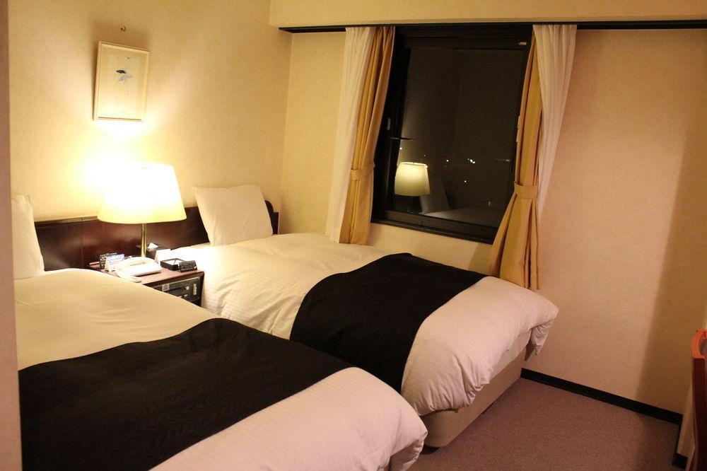 Uozu Manten Hotel Ekimae ภายนอก รูปภาพ