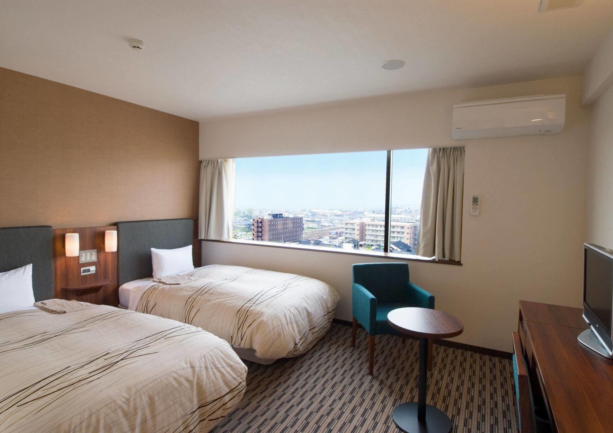 Uozu Manten Hotel Ekimae ภายนอก รูปภาพ